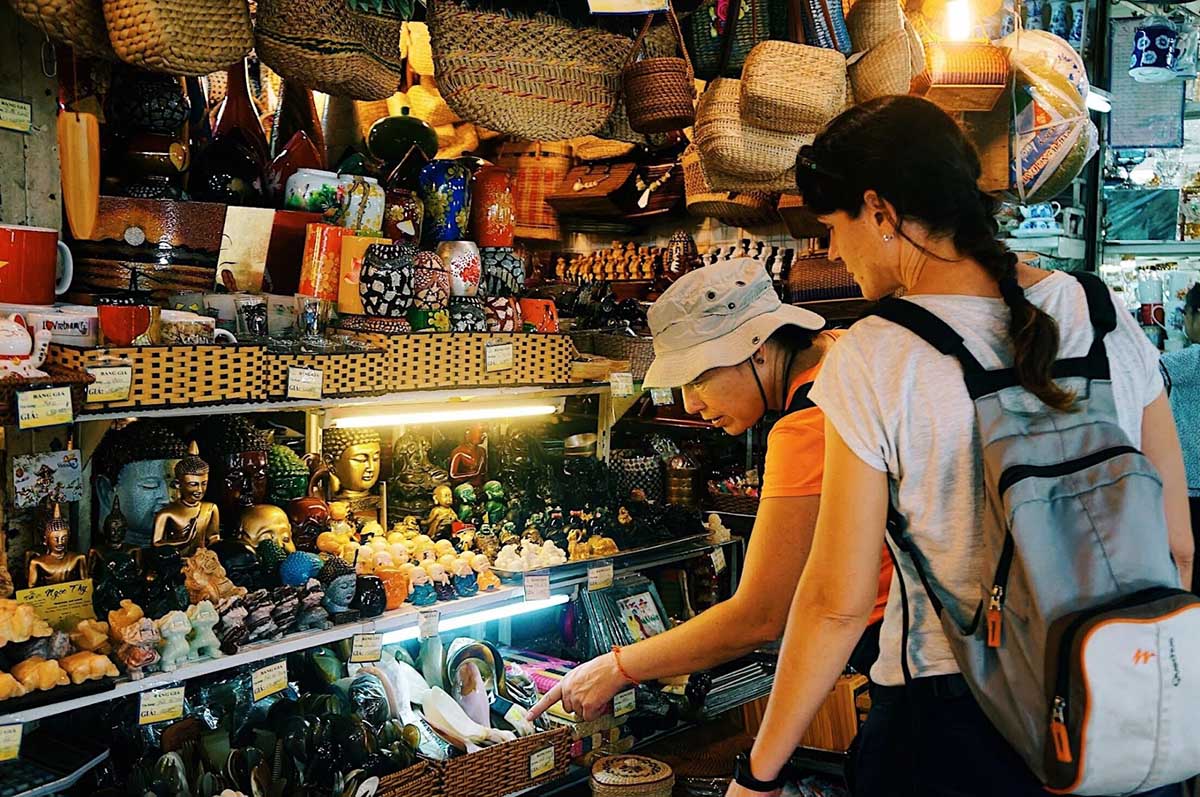 Shopping In Ho Chi Minh City - ben thanh market